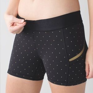 Lululemon What The Sport Short
Night Fall Black Multi size 4 EUC